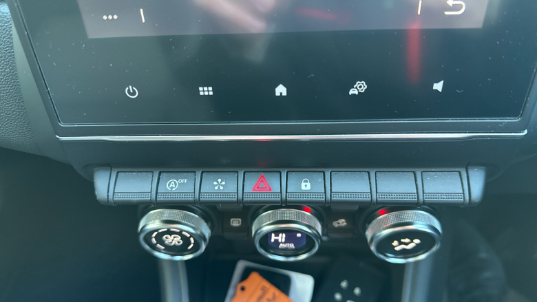 Renault Captur 1.3 TCE 140 S Edition 5dr EDC Petrol Hatchback